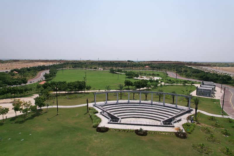 BAHRIA PARADISE 500 Yards Plot near Villas & Central Park 3