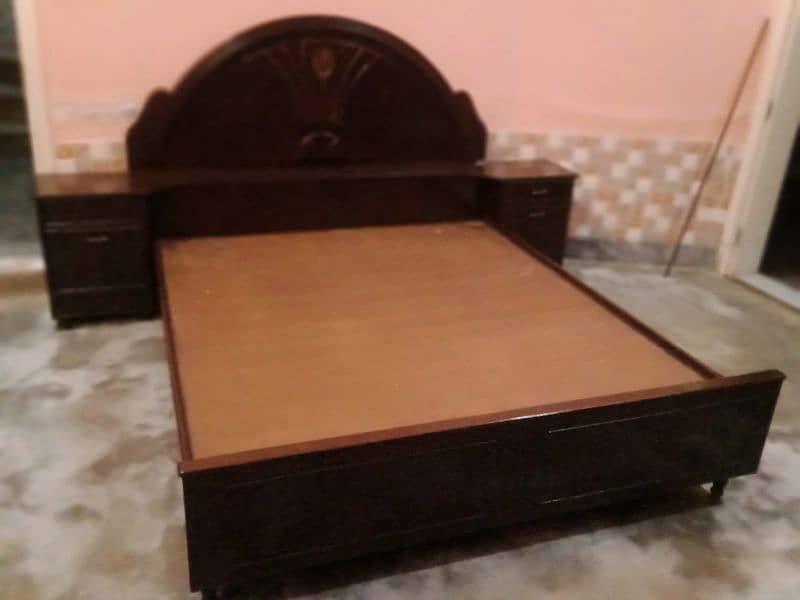 wooden bed 1