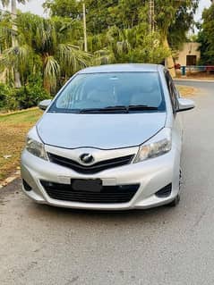 Toyota Vitz 2015