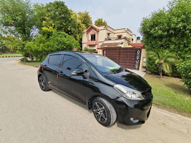 Toyota Vitz 2016 1