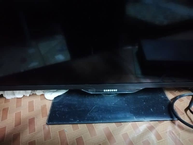 Samsung 32" LED TV|no fault|Simple Non android 1