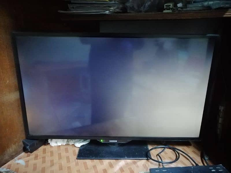 Samsung 32" LED TV|no fault|Simple Non android 2