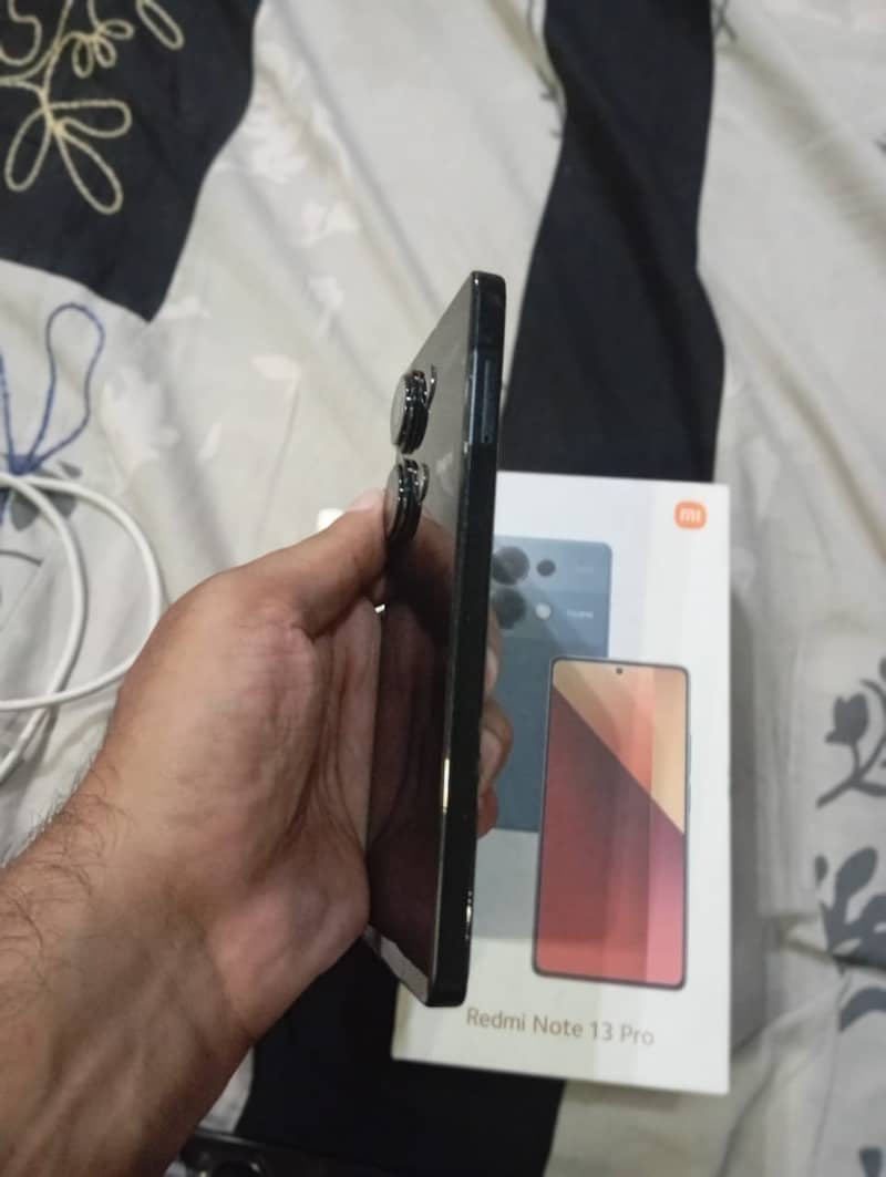 Redmi 13 pro Midnight black 2