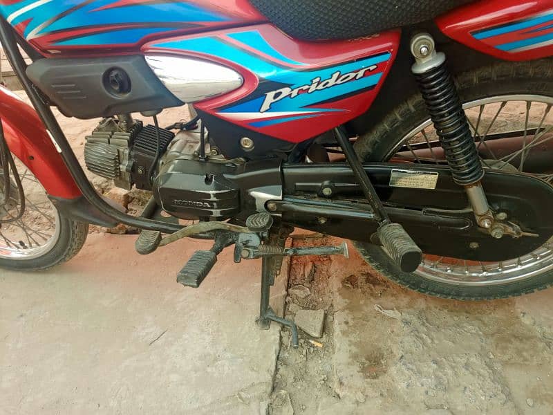 urgent sale Honda pridar 100cc 8