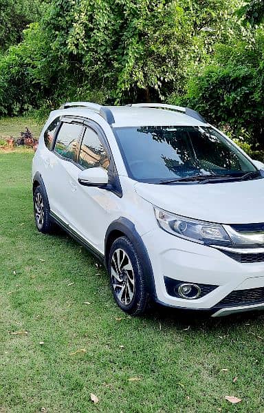 Honda BR-V S pakig 2017 model 2nd owner 1