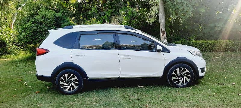 Honda BR-V S pakig 2017 model 2nd owner 4