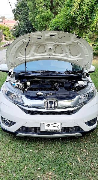 Honda BR-V S pakig 2017 model 2nd owner 16