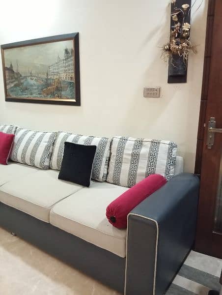 8 Seater Sofa Set With 2 Settys 2