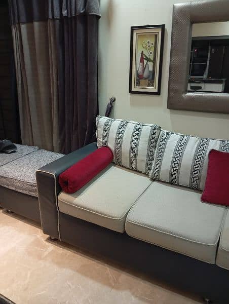 8 Seater Sofa Set With 2 Settys 4