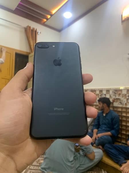 iPhone 7 Plus 32GB 5