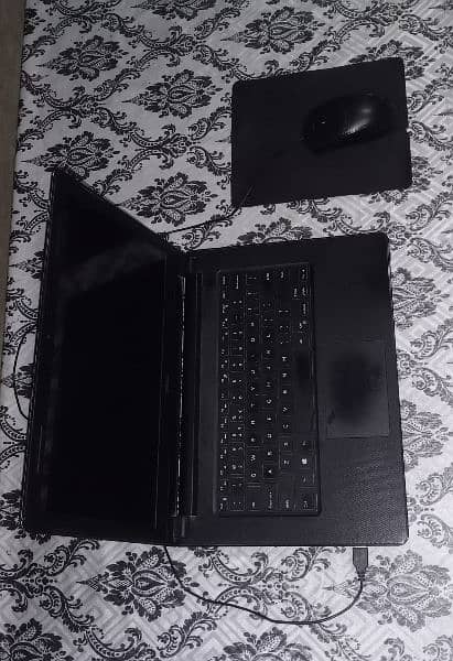 7th generation laptop in good condition 1