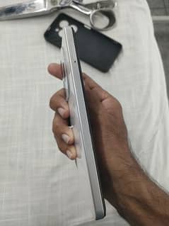 I'm selling my infinix smart 8pro 4+4 ram 128gb rom 0