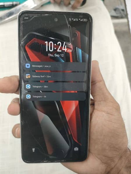 I'm selling my infinix smart 8pro 4+4 ram 128gb rom 8