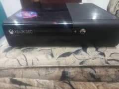 xbox 360 with 2 games and 1 controller