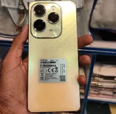 Infinix Hot 40 pro gold 0