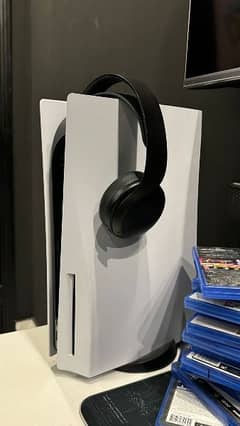 PlayStation Ps5 with headset