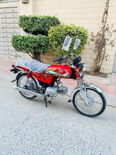 Honda CD70  2022Model  total original 12000km use just