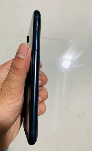 iPhone XR 64 gb 1