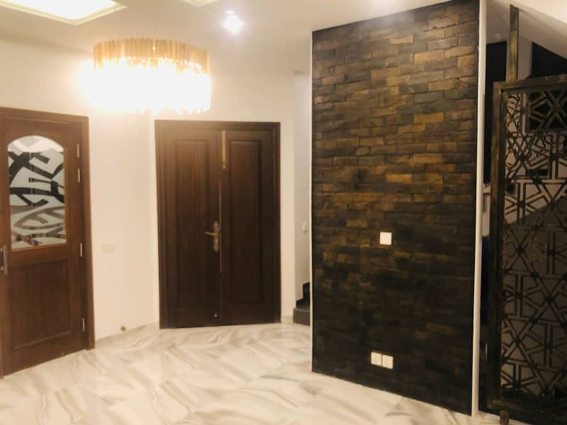 10 Marla Like Brand New House For Rent Bahria Town Lahore Prime Location 13