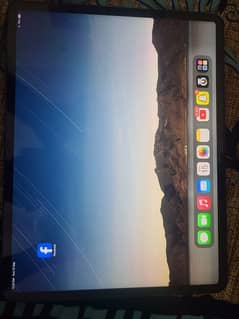 I pad pro 4th generation 256gb with M2 chip