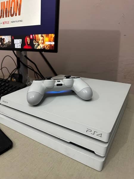 PS4 pro glacier edition 2