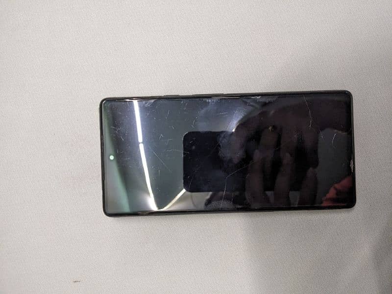 Google Pixel 6 Non PTA 10/10 condition dead panel 1