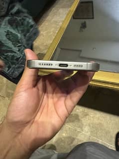 IPHONE 15 pro max natural titanium