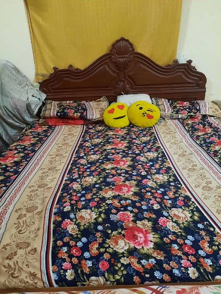 King size bed with free mattress 0