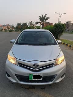 Toyota Vitz 1000cc 2011/2013 lahore Rigistered