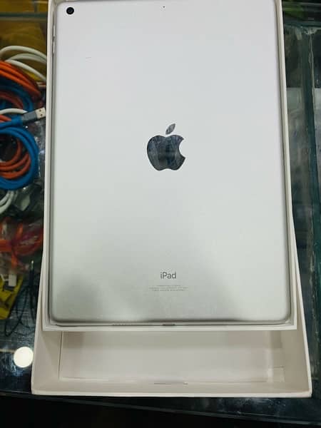 ipad 9th generation 64gb complete box 8