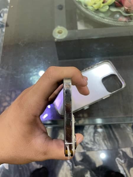 iPhone 13 pro max pta approved 4