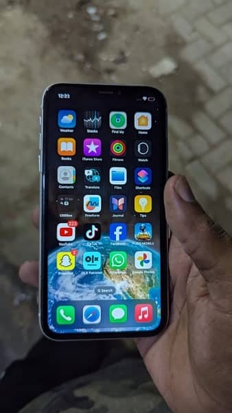 iPhone xr 64 gb non pta factory unlock 1