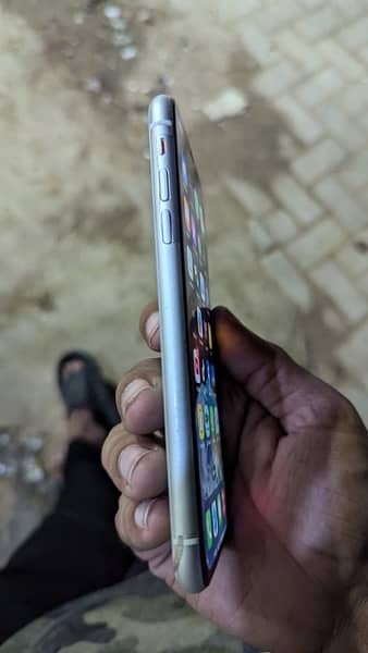 iPhone xr 64 gb non pta factory unlock 4