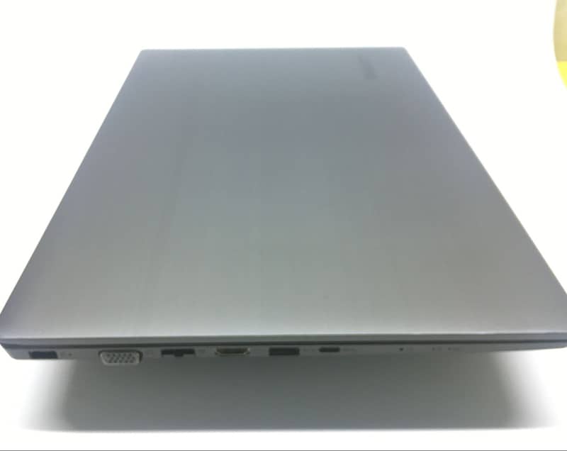 Lenovo  V330  core i5 8th Generation 4