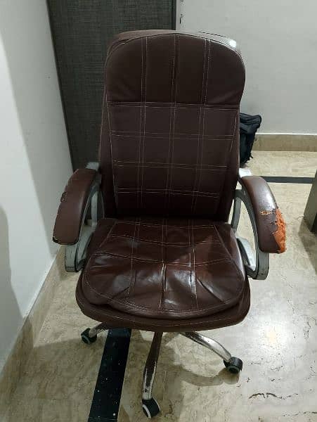 boss chair 1