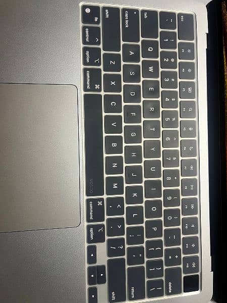 MacBook air M2 8/512 13.6 inch 4