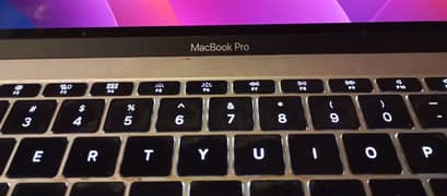 macbook pro 2017, 16 gb, 512 gb, 315 battery cycle