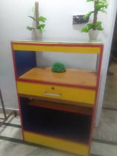 beautifull office showcase rack table all rounder with glass showcase