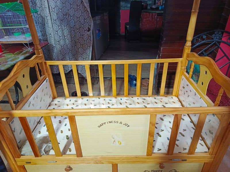 Baby code wooden double bed. 1