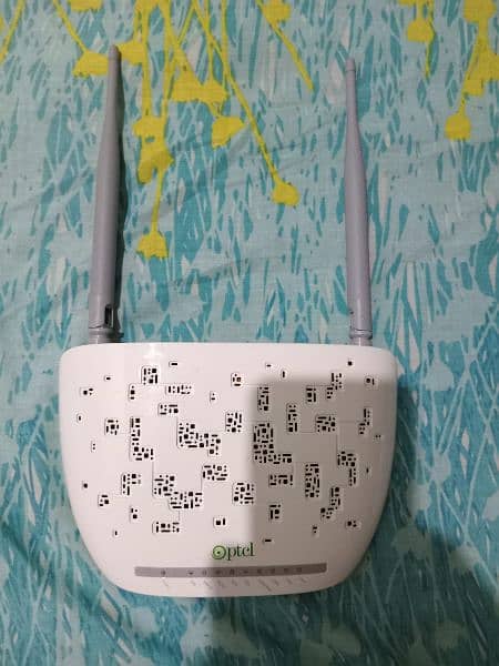 Tp link router for sale in 10/10 condition 1