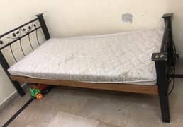 Single bed with Mattresse is good condition