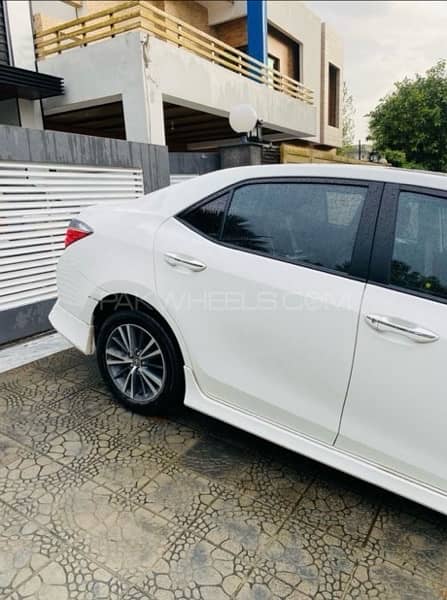 Toyota Corolla Altis 1.6 x special edition 2022 4