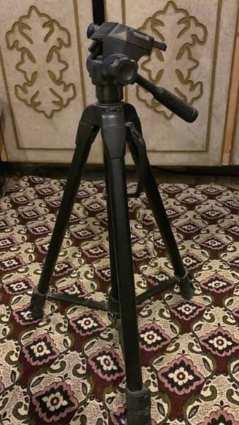 dslr tripod 10/10 condition 0