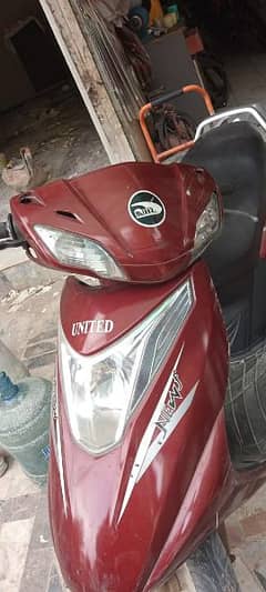 All papers clear 
United 
100 CC hai
2017 model
Demand 180k