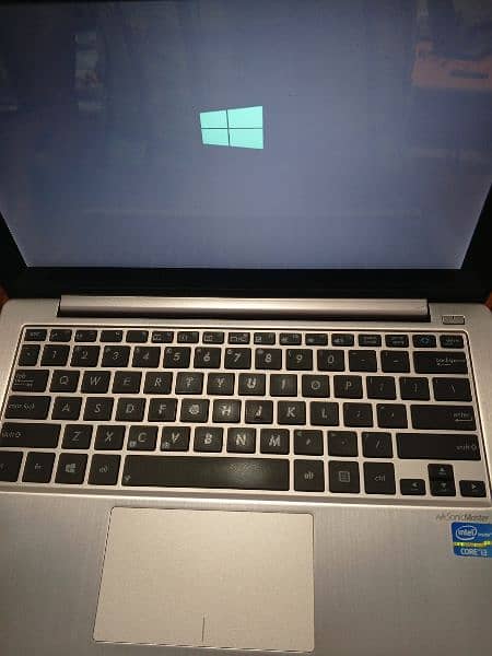 Asus notebook 13" size core i3 3rd Gen, 4gb, 250gb hard drive 0