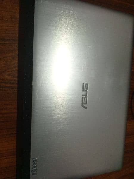 Asus notebook 13" size core i3 3rd Gen, 4gb, 250gb hard drive 2