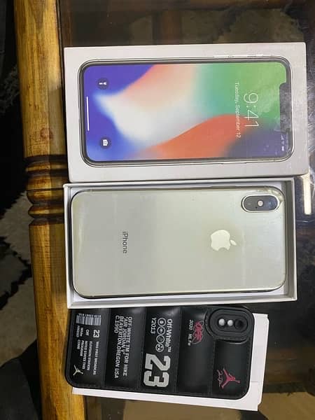 iphone X silver colr 2