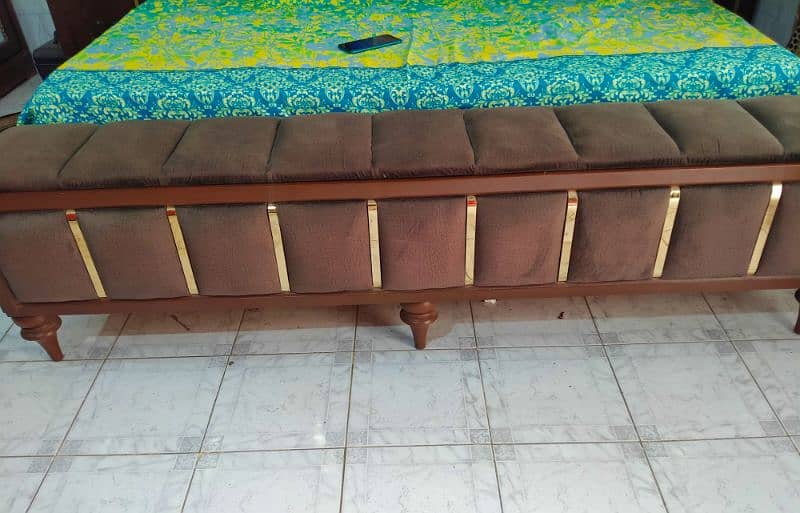 Wooden complete bedroom set for sell 4