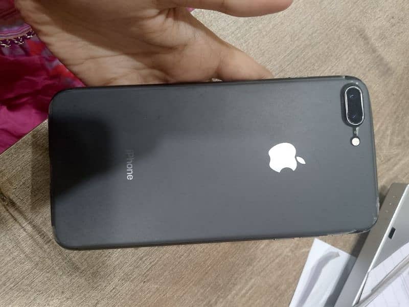 Iphone 8 plus - PTA Approved 5