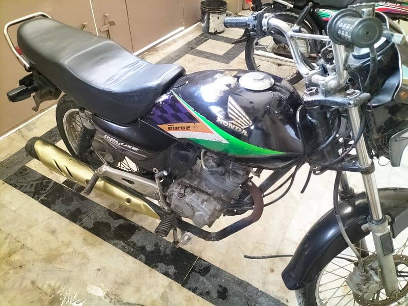 Honda Deluxe CG 125 1